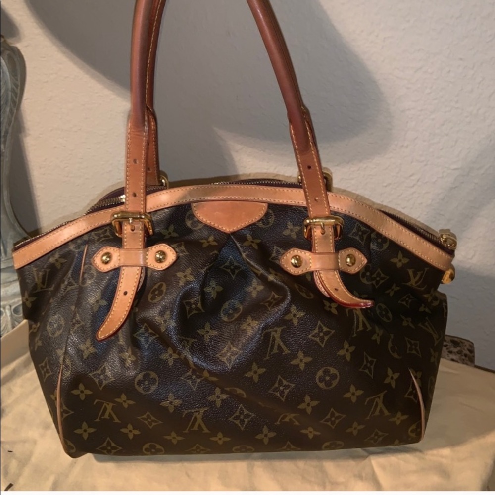 Louis Vuitton Tivoli GM (see more in other losting
